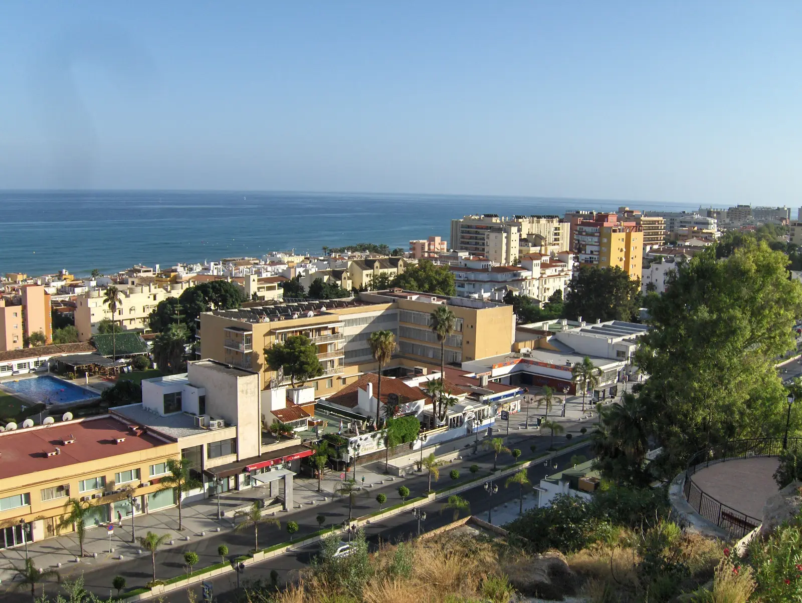 La Carihuela och kustnära boendeområden i Torremolinos