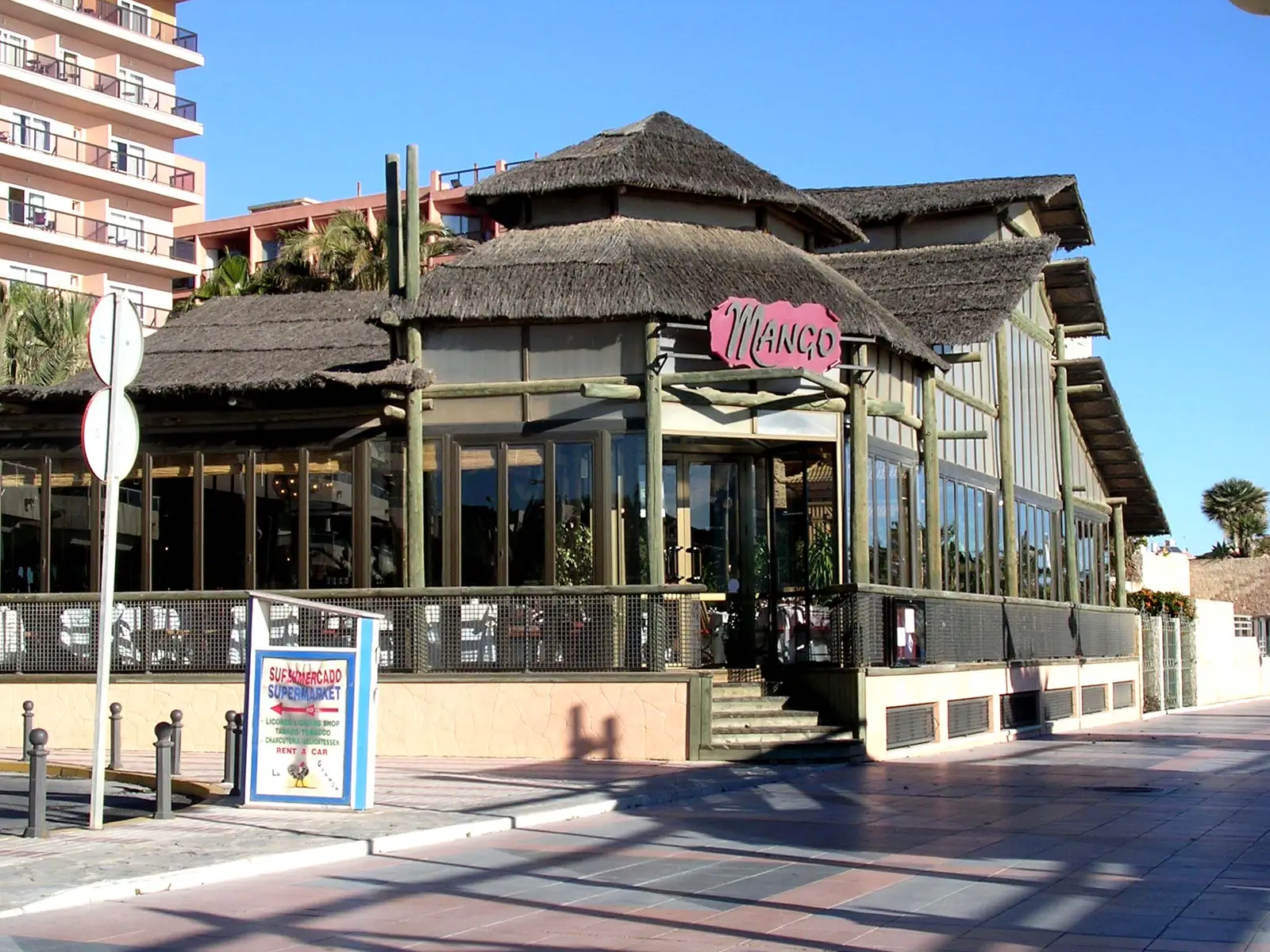 Chiringuito vid havet i Torremolinos